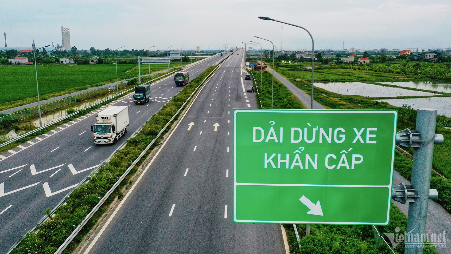 Thu phí đường cao tốc do Nhà nước đầu tư từ 900 - 5.200 đồng/km